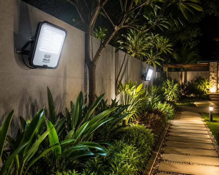 250W LED Flood Light | IP65 Waterproof Outdoor LED Light | High Brightness Commercial & Industrial Lighting