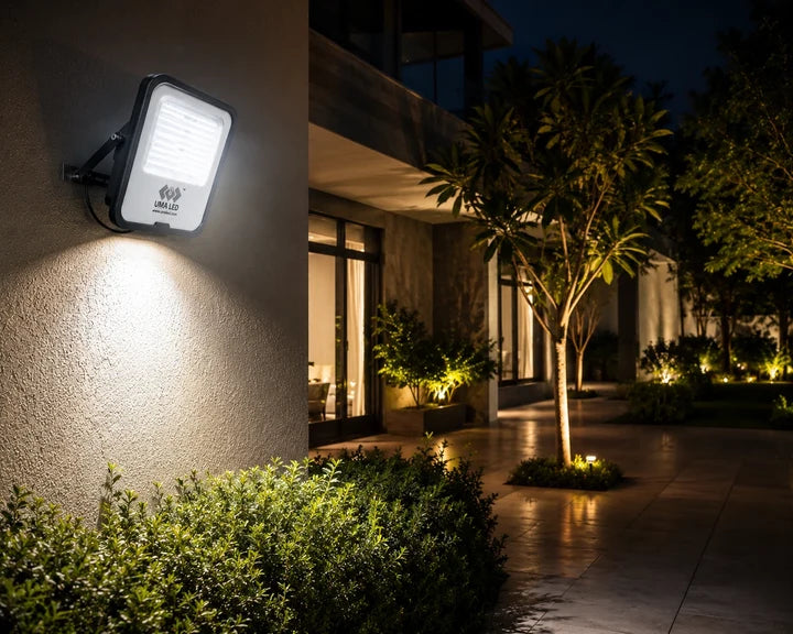 250W LED Flood Light | IP65 Waterproof Outdoor LED Light | High Brightness Commercial & Industrial Lighting